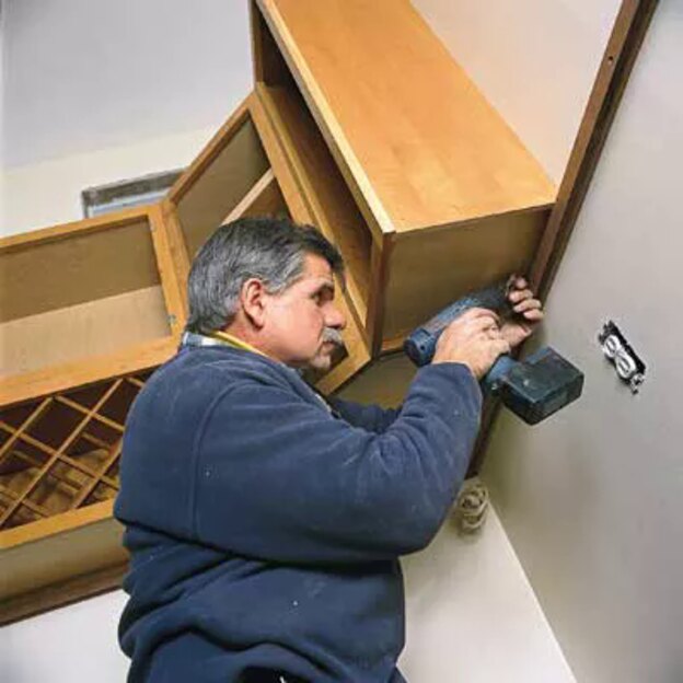 بازسازی کابینت آشپزخانه