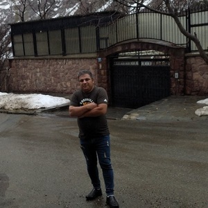 اکبر سلحشور