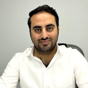 عباس حسنی