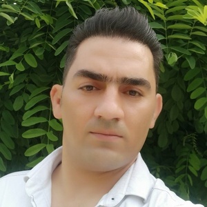 روح الله صادقین