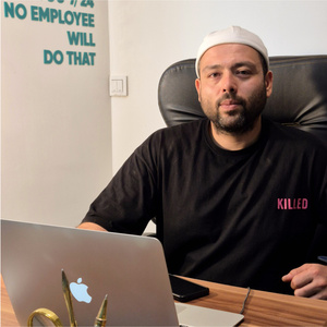 حامد محمودی