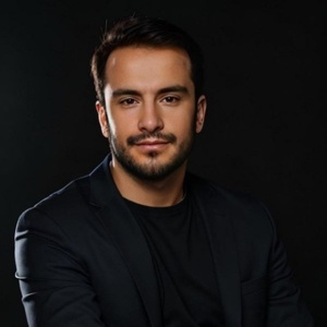 محمود زارعی