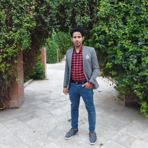 هادی کمالی تبار