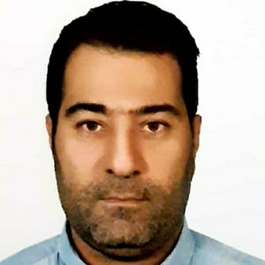 اکبر حسنی